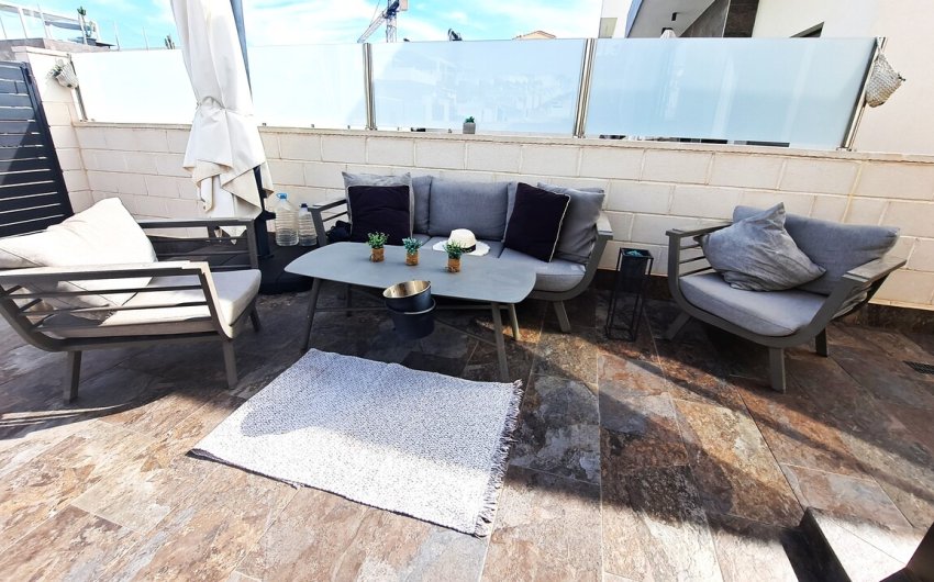 Resale - Villa -
Pau 26 - Villamartin