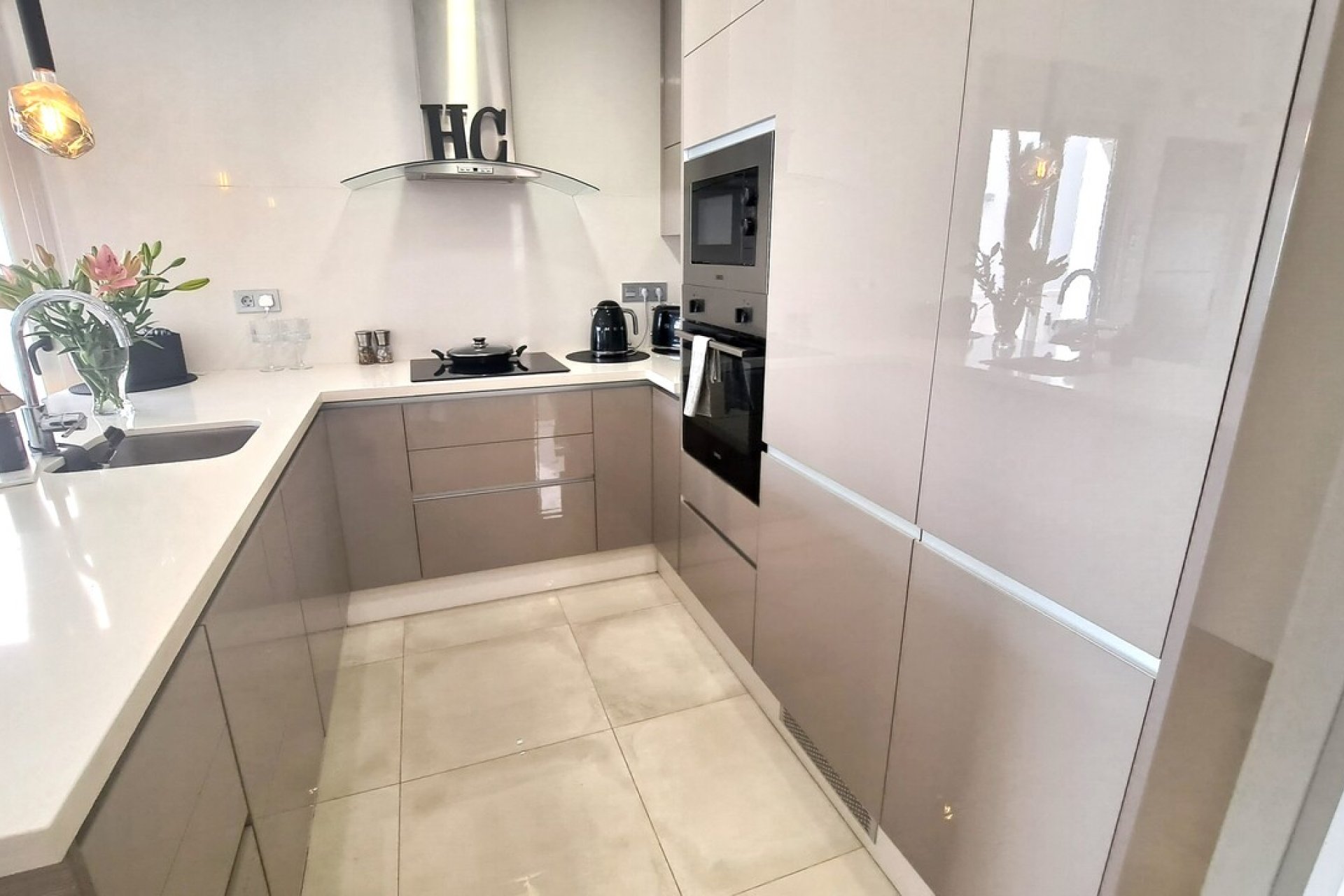 Resale - Villa -
Pau 26 - Villamartin