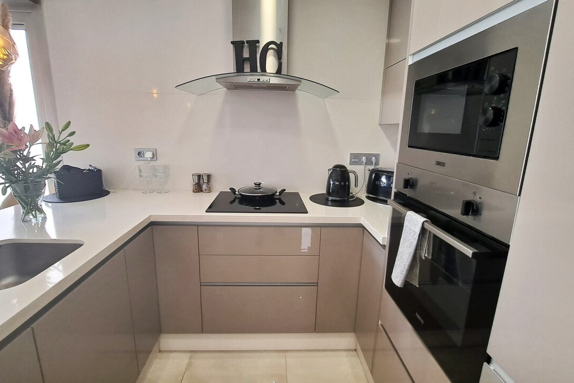 Resale - Villa -
Pau 26 - Villamartin