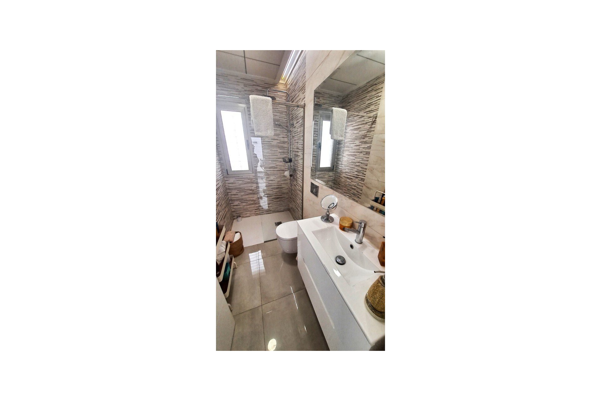 Resale - Villa -
Pau 26 - Villamartin