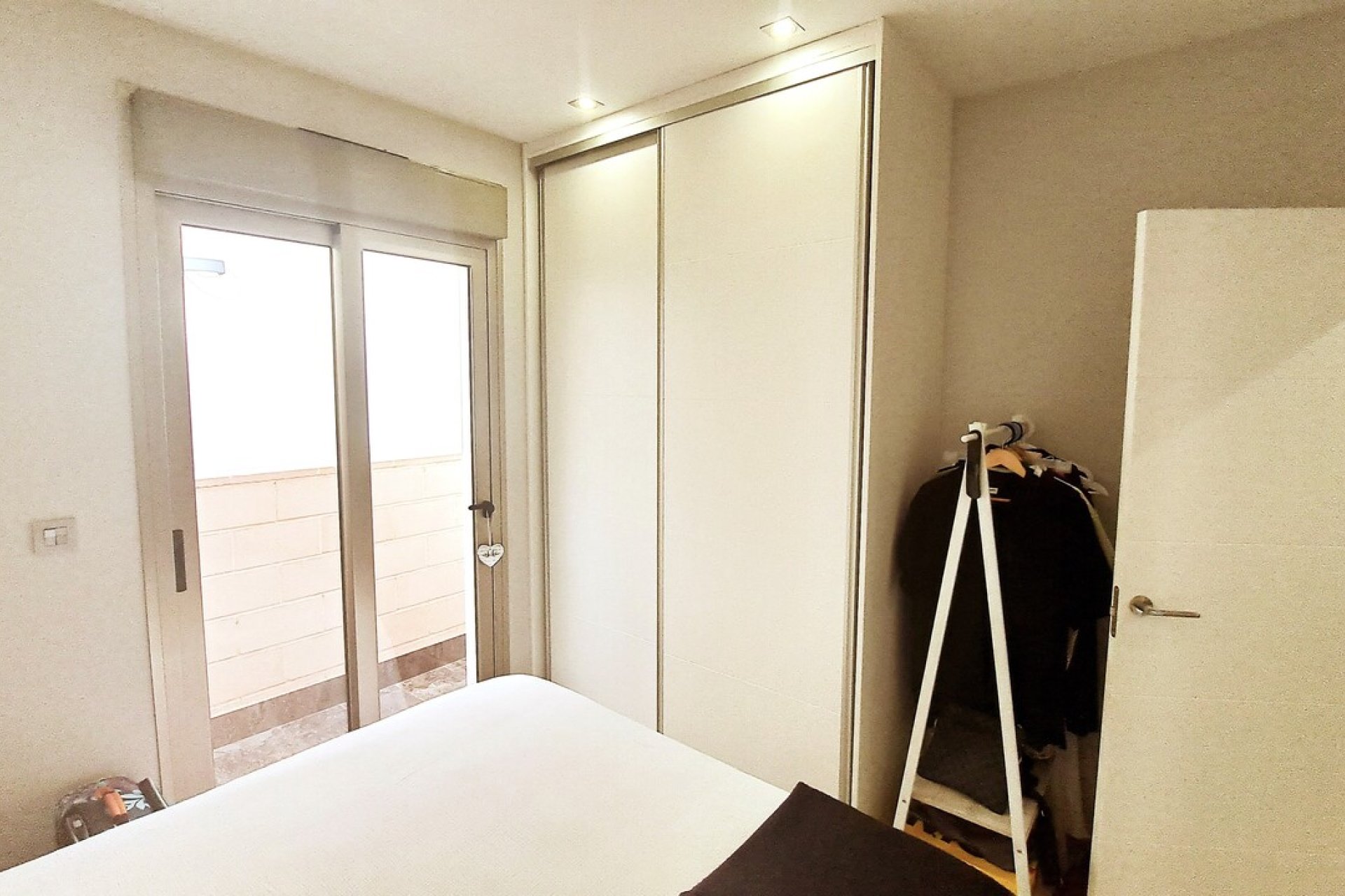 Resale - Villa -
Pau 26 - Villamartin