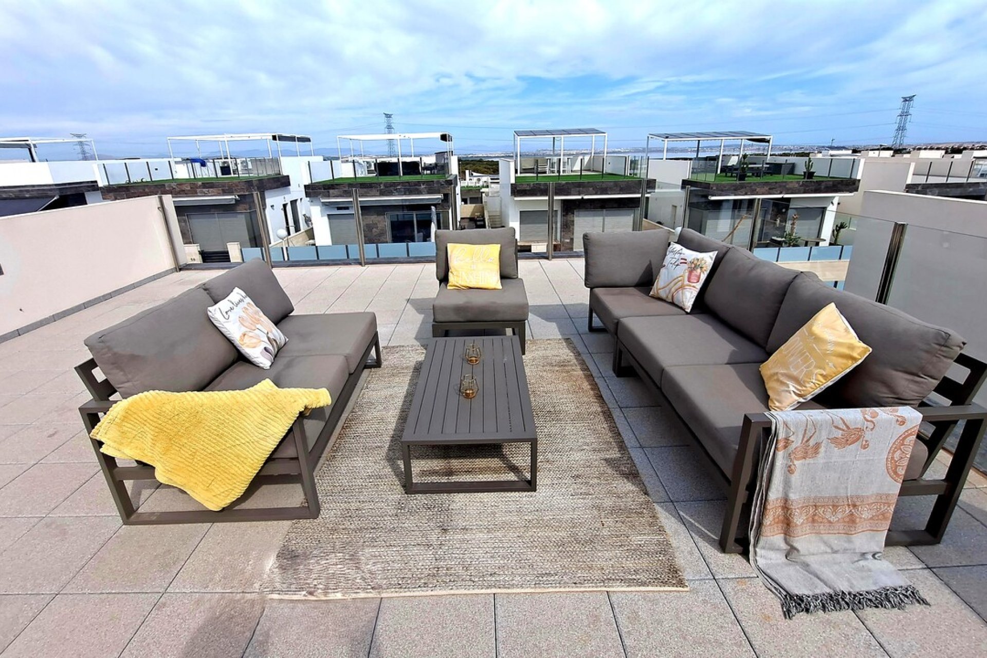 Resale - Villa -
Pau 26 - Villamartin