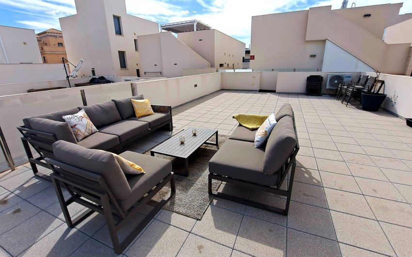 Resale - Villa -
Pau 26 - Villamartin