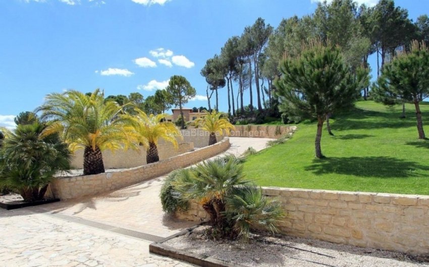 Resale - Villa -
Penáguila