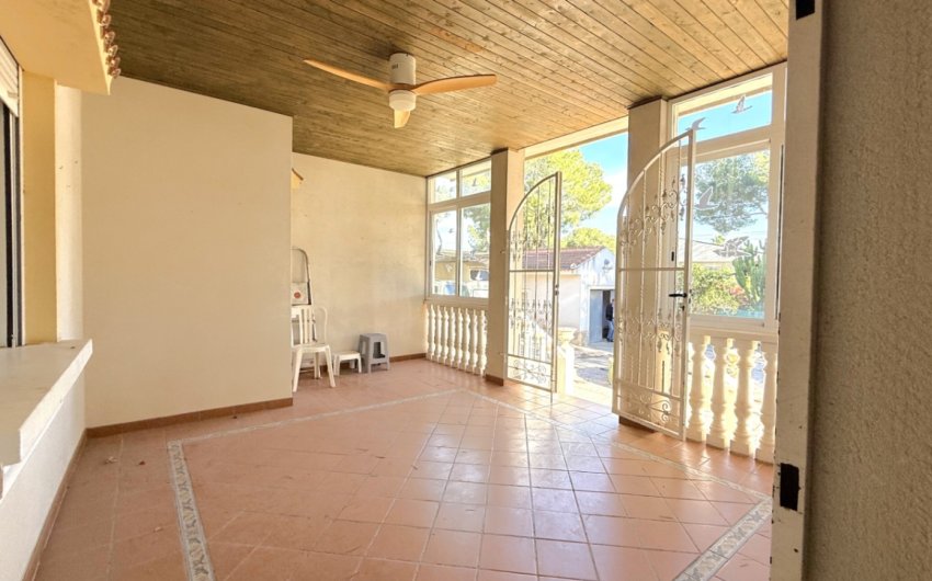 Resale - Villa -
Pilar de la Horadada - Costa Blanca