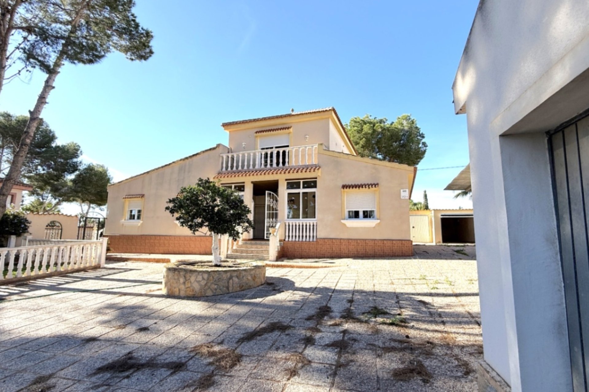 Resale - Villa -
Pilar de la Horadada - Costa Blanca