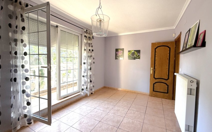 Resale - Villa -
Pilar de la Horadada - Costa Blanca