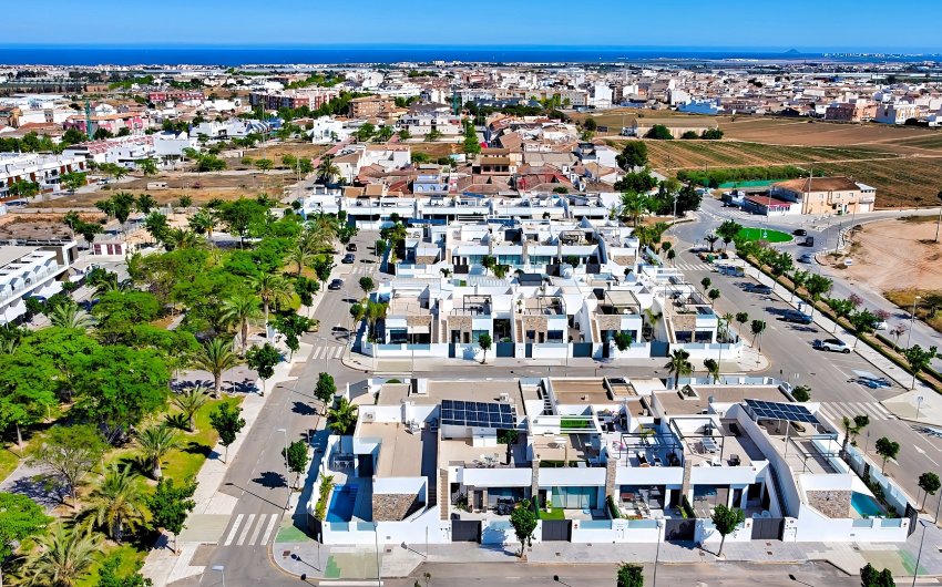 Resale - Villa -
Pilar de la Horadada - Costa Blanca