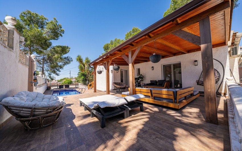 Resale - Villa -
Pilar de la Horadada - Pinar de Campoverde