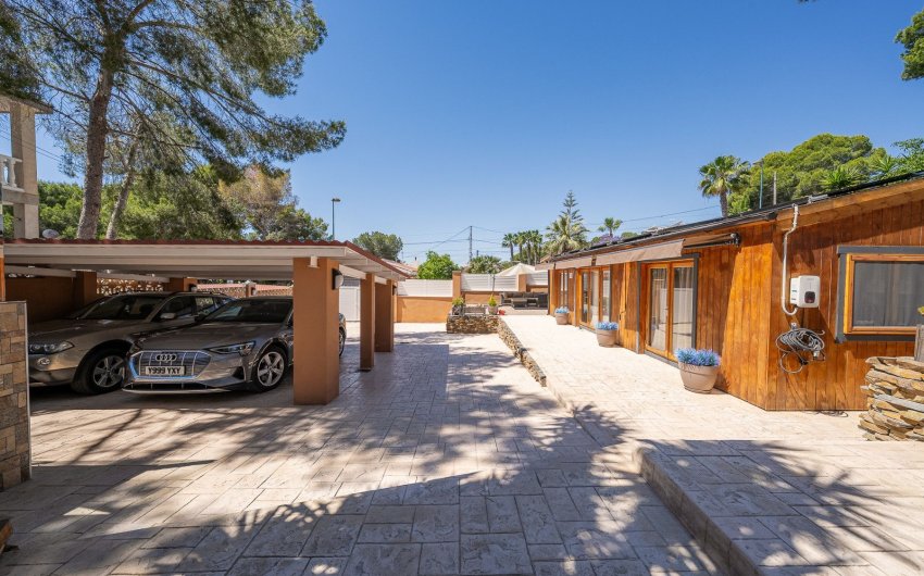 Resale - Villa -
Pilar de la Horadada - Pinar de Campoverde