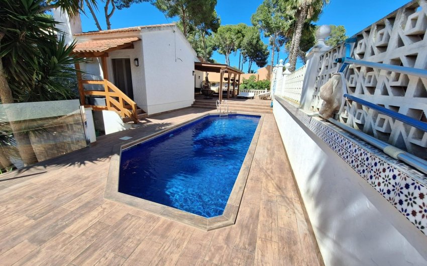 Resale - Villa -
Pilar de la Horadada - Pinar de Campoverde
