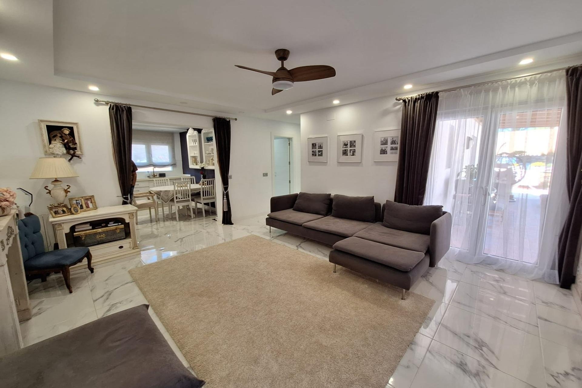 Resale - Villa -
Pilar de la Horadada - Pinar de Campoverde