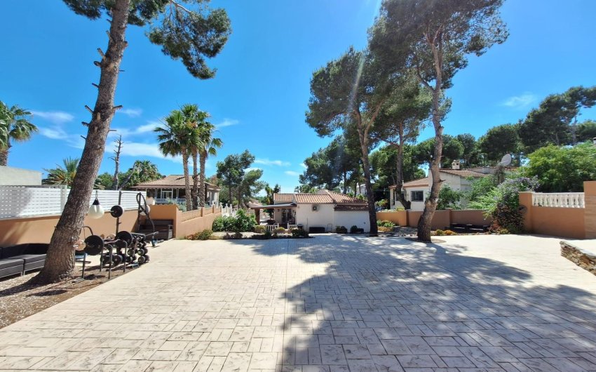 Resale - Villa -
Pilar de la Horadada - Pinar de Campoverde
