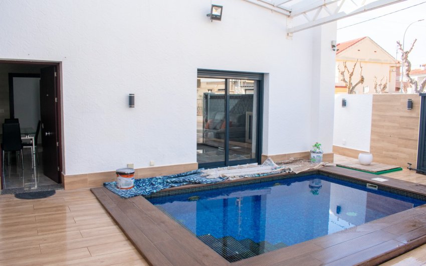 Resale - Villa -
Pilar de la Horadada - Torre de la Horadada