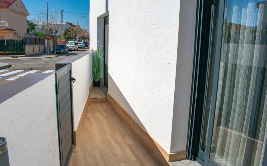 Resale - Villa -
Pilar de la Horadada - Torre de la Horadada