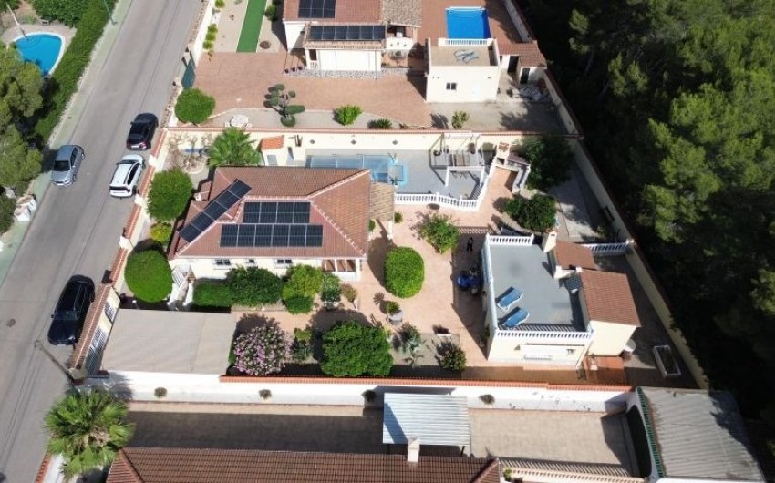 Resale - Villa -
Pinar de Campoverde - Inland