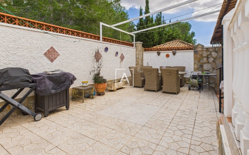 Resale - Villa -
Pinar de Campoverde - Inland