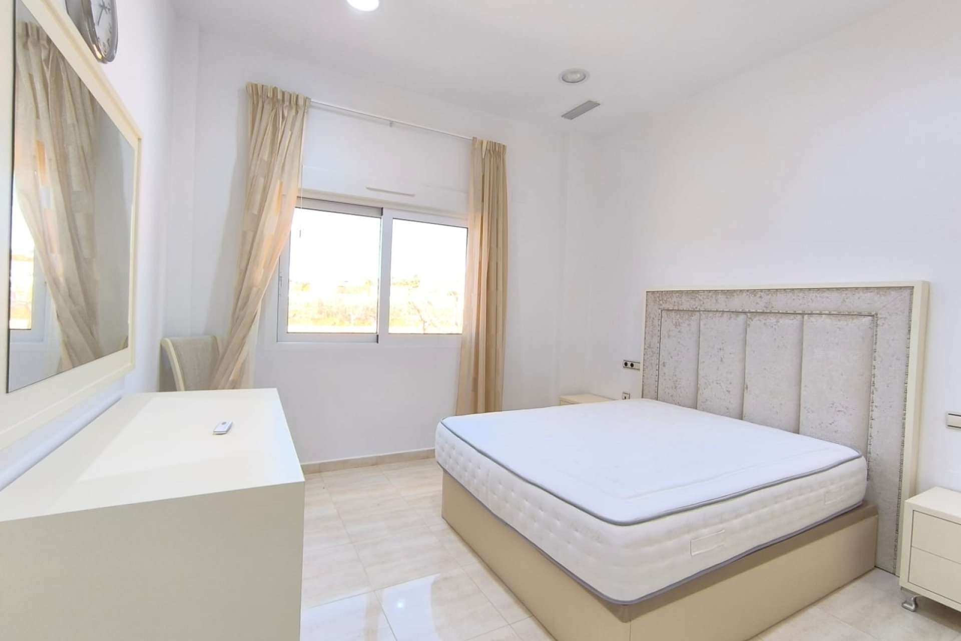 Resale - Villa -
Pinoso - Inland