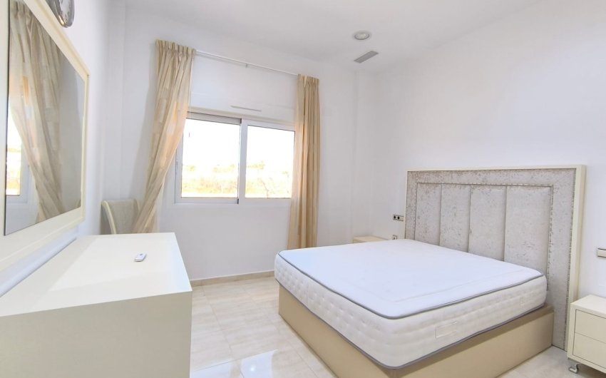 Resale - Villa -
Pinoso - Inland