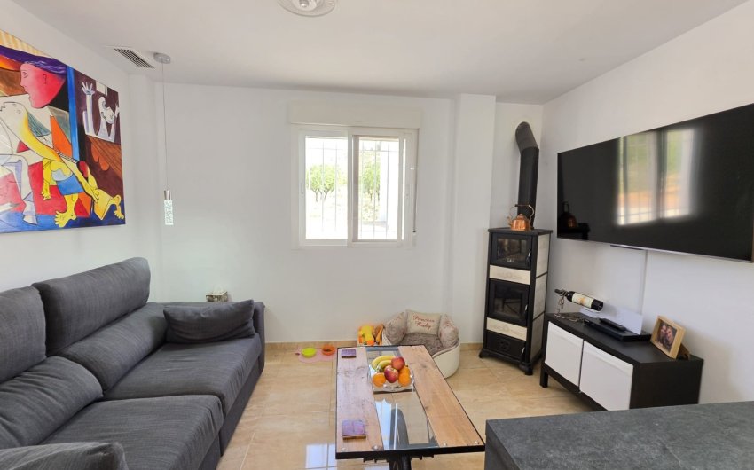 Resale - Villa -
Pinoso - Inland