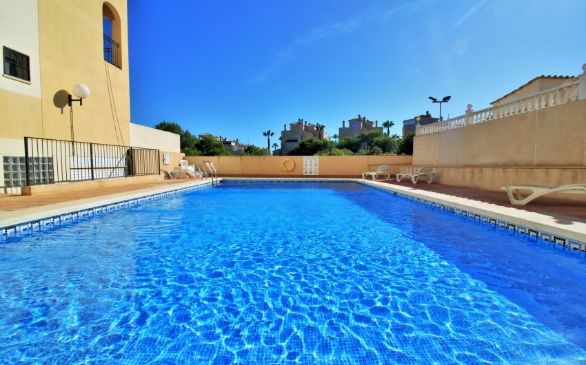 Resale - Villa -
Playa Flamenca