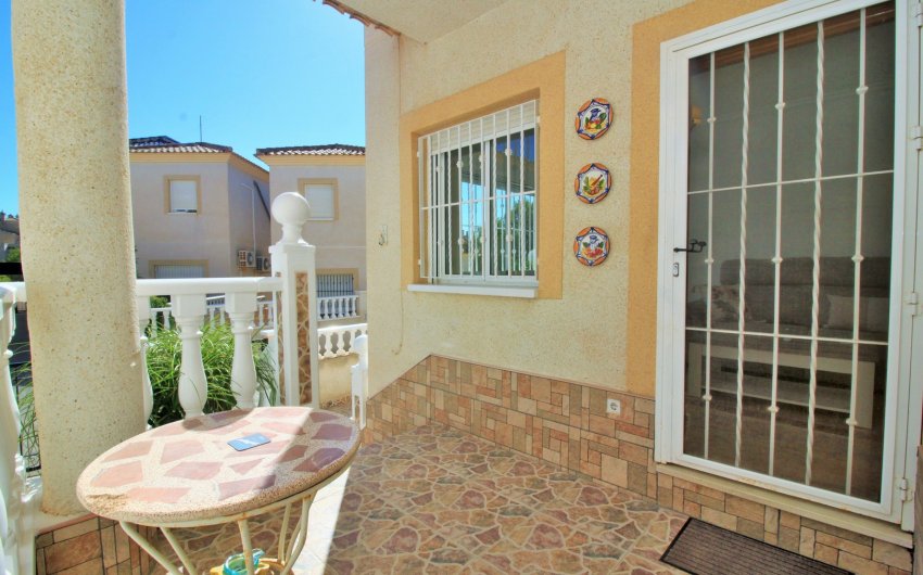 Resale - Villa -
Playa Flamenca