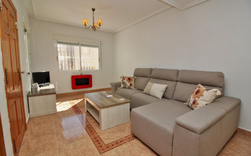 Resale - Villa -
Playa Flamenca