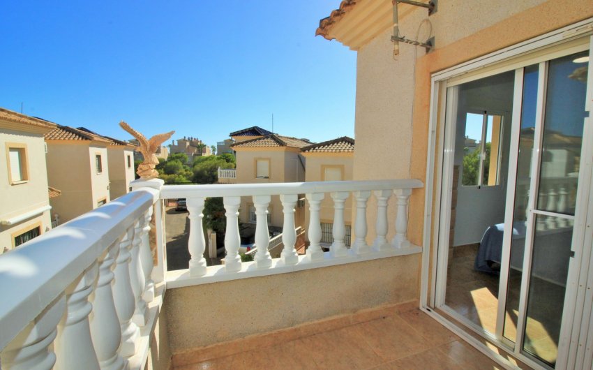 Resale - Villa -
Playa Flamenca