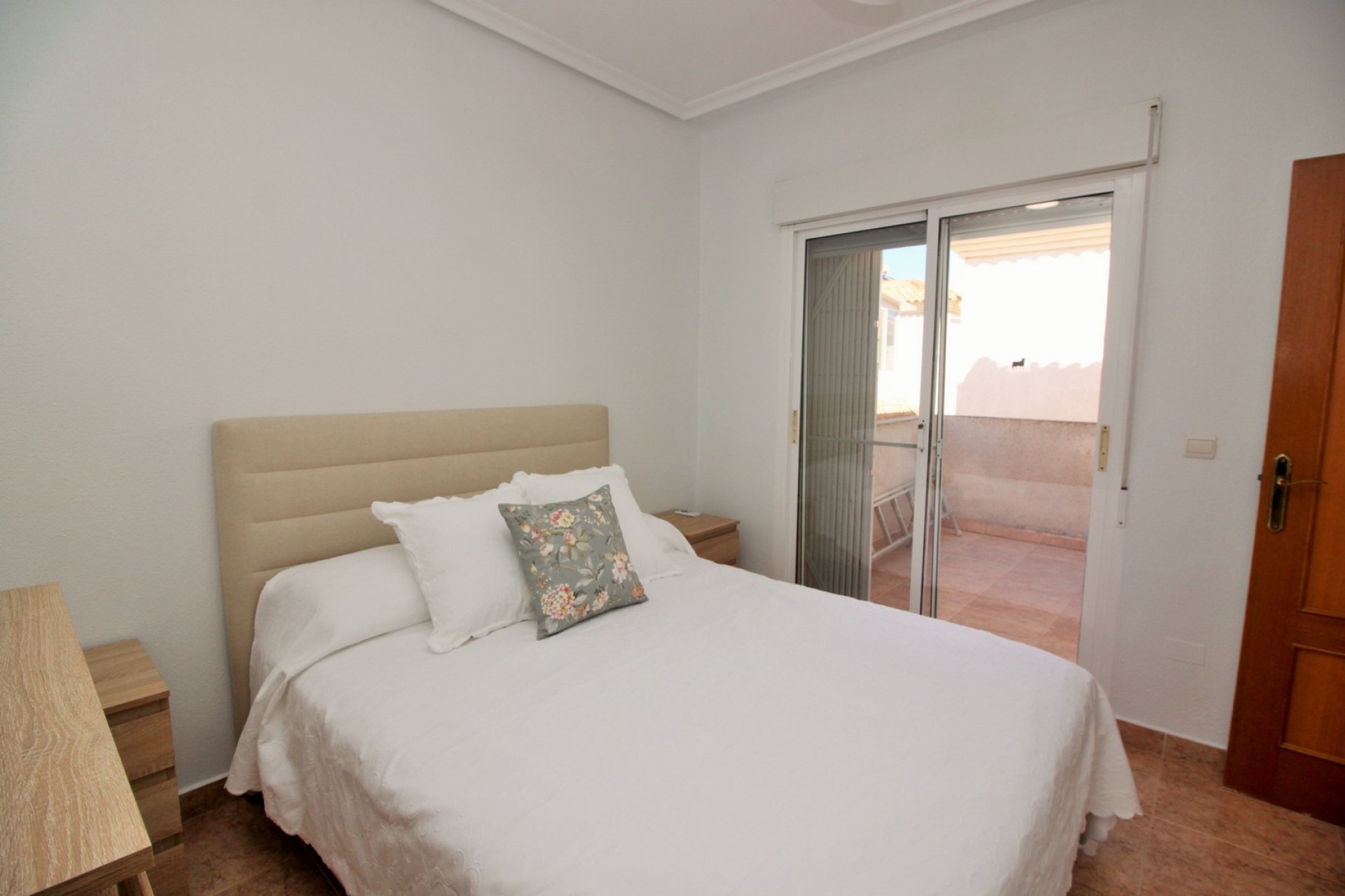 Resale - Villa -
Playa Flamenca