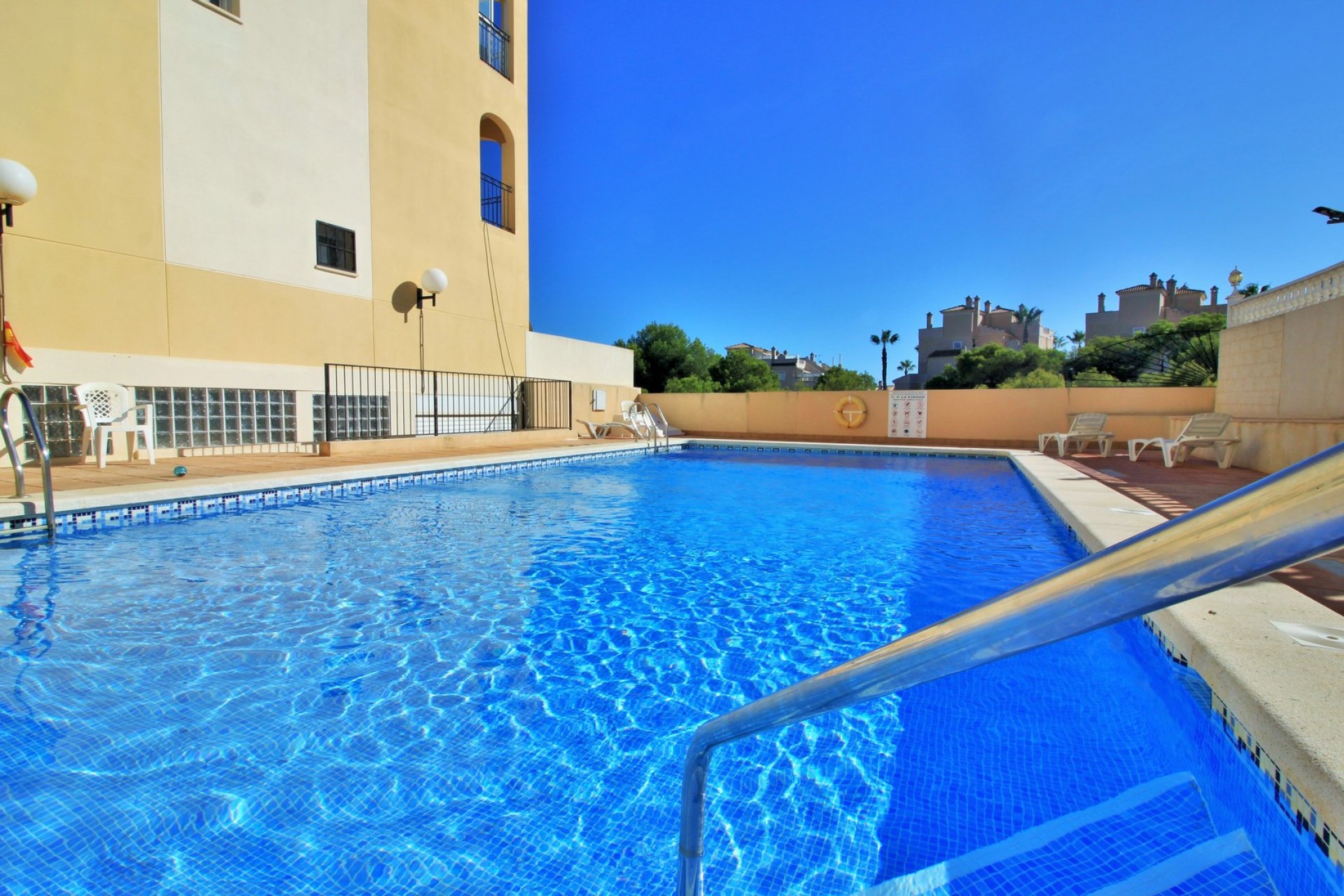 Resale - Villa -
Playa Flamenca