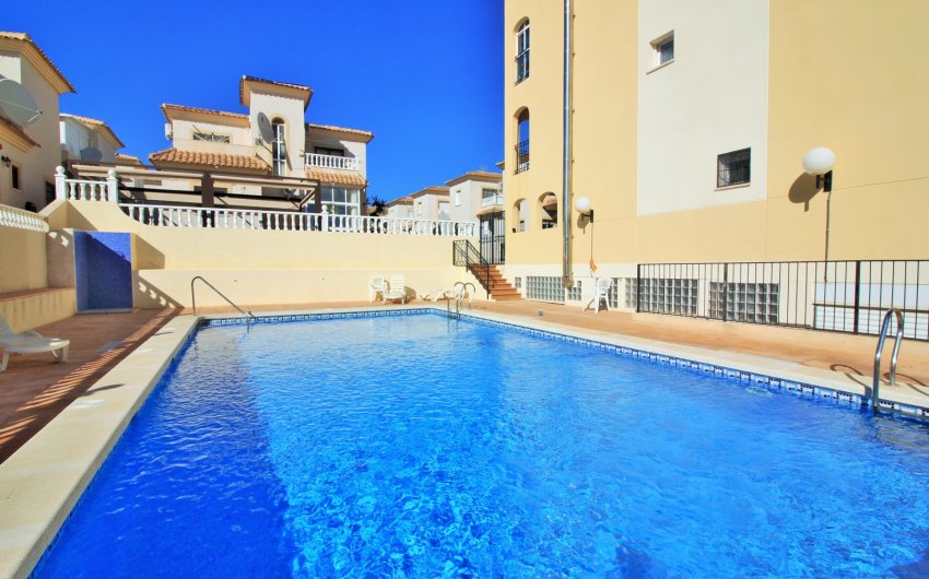 Resale - Villa -
Playa Flamenca