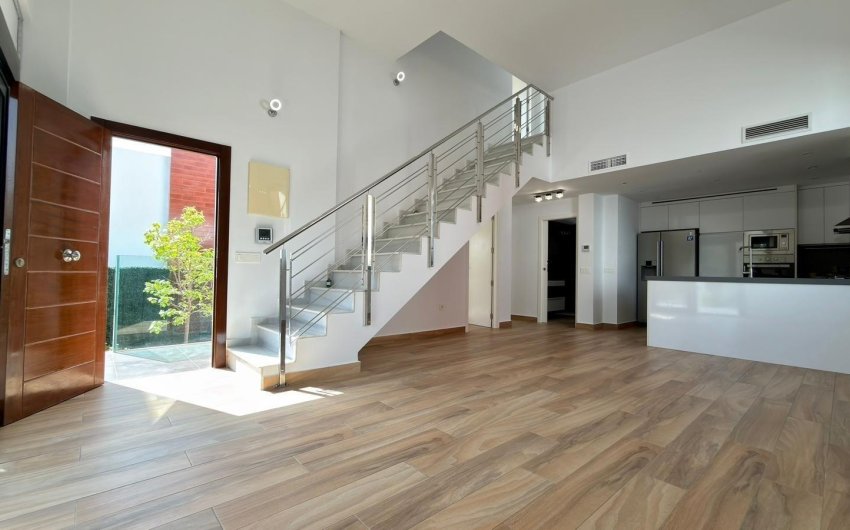 Resale - Villa -
Polop - Alberca
