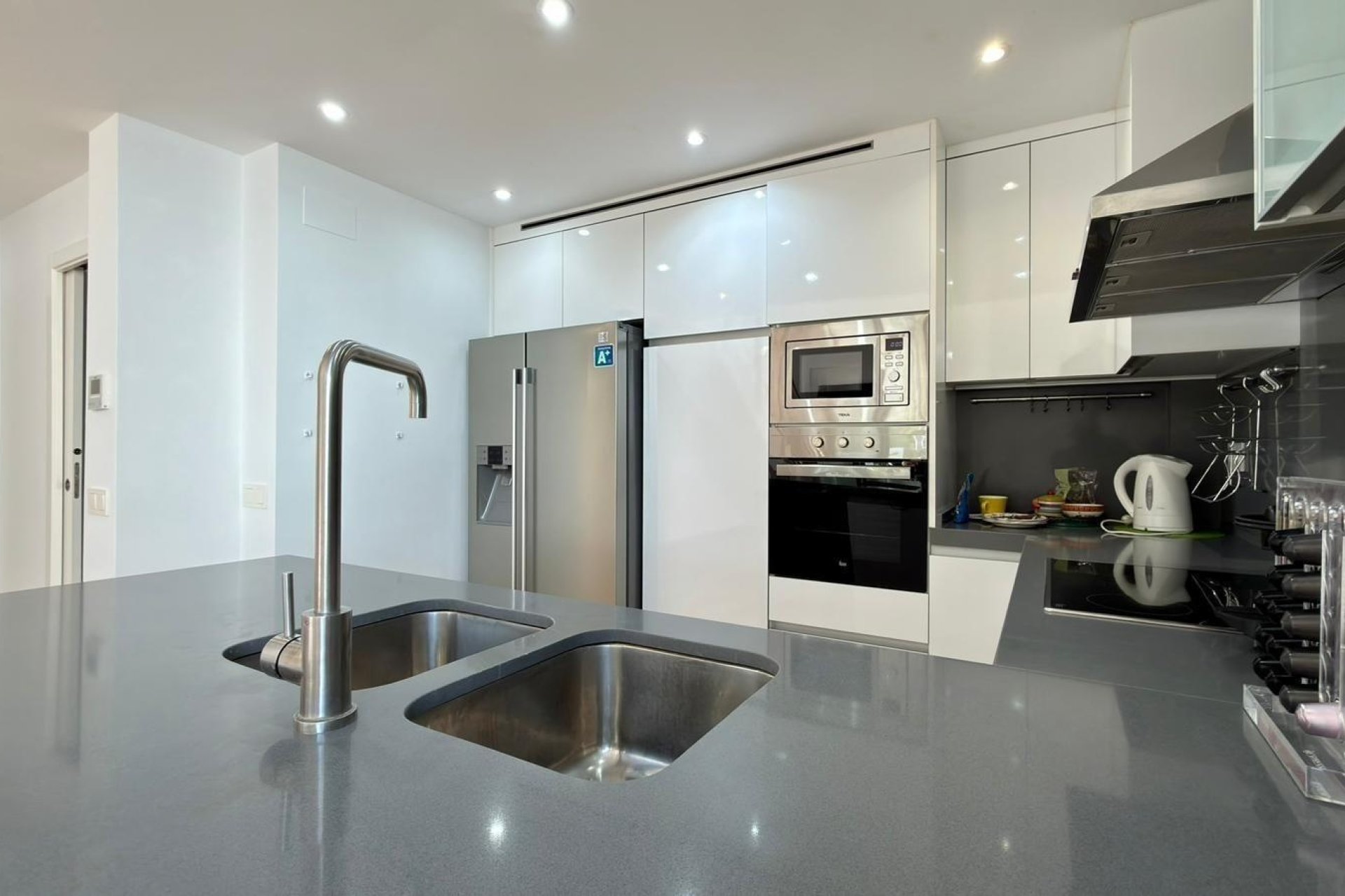 Resale - Villa -
Polop - Alberca
