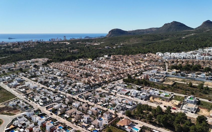 Resale - Villa -
Polop - Alberca