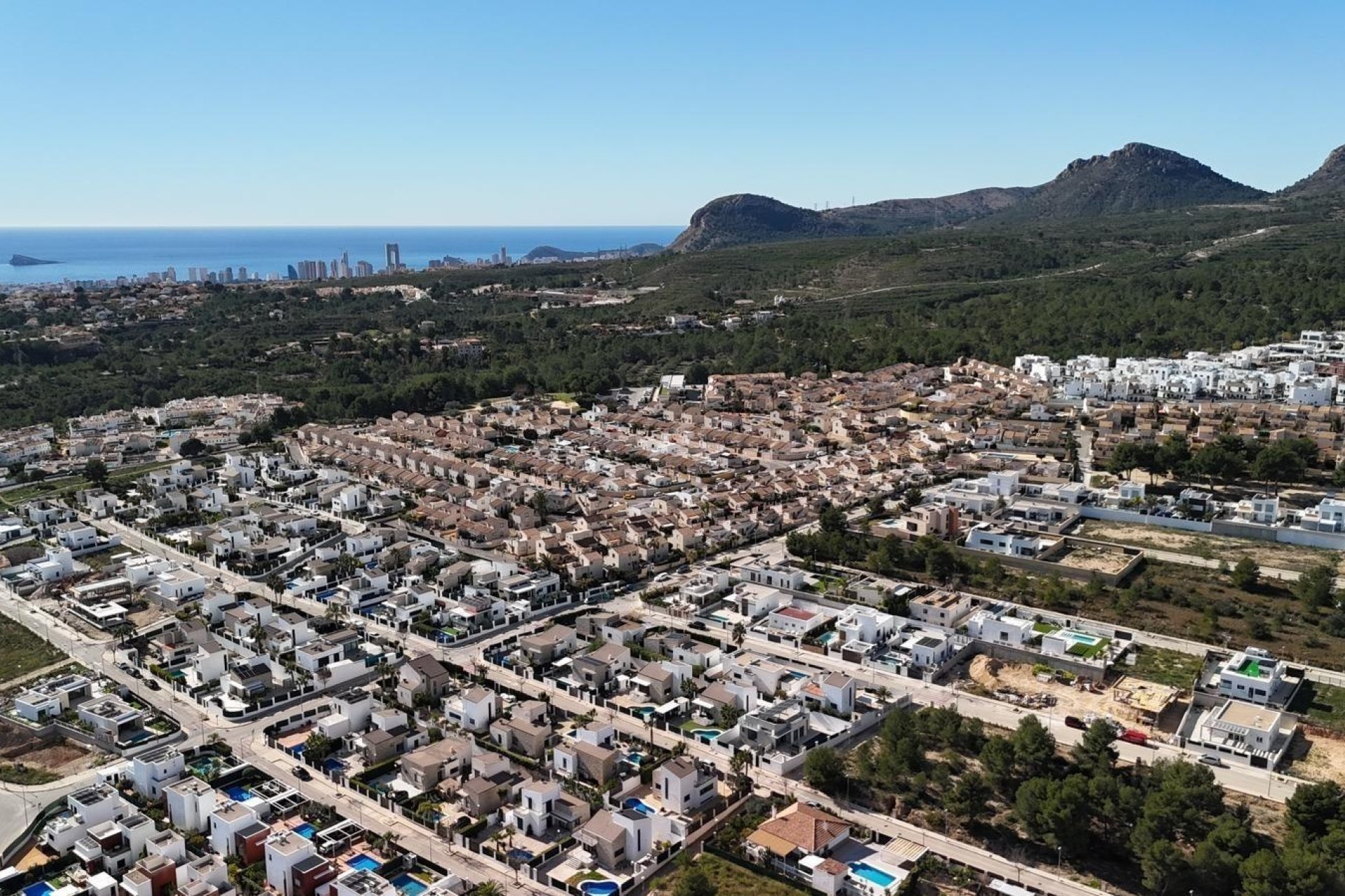 Resale - Villa -
Polop - Alberca