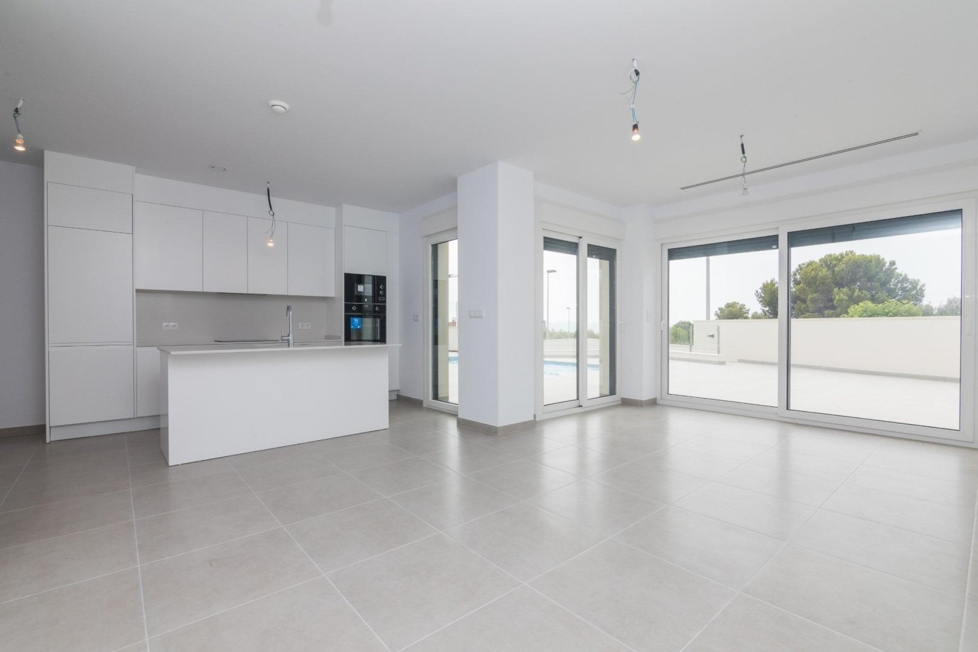 Resale - Villa -
Polop - Alberca