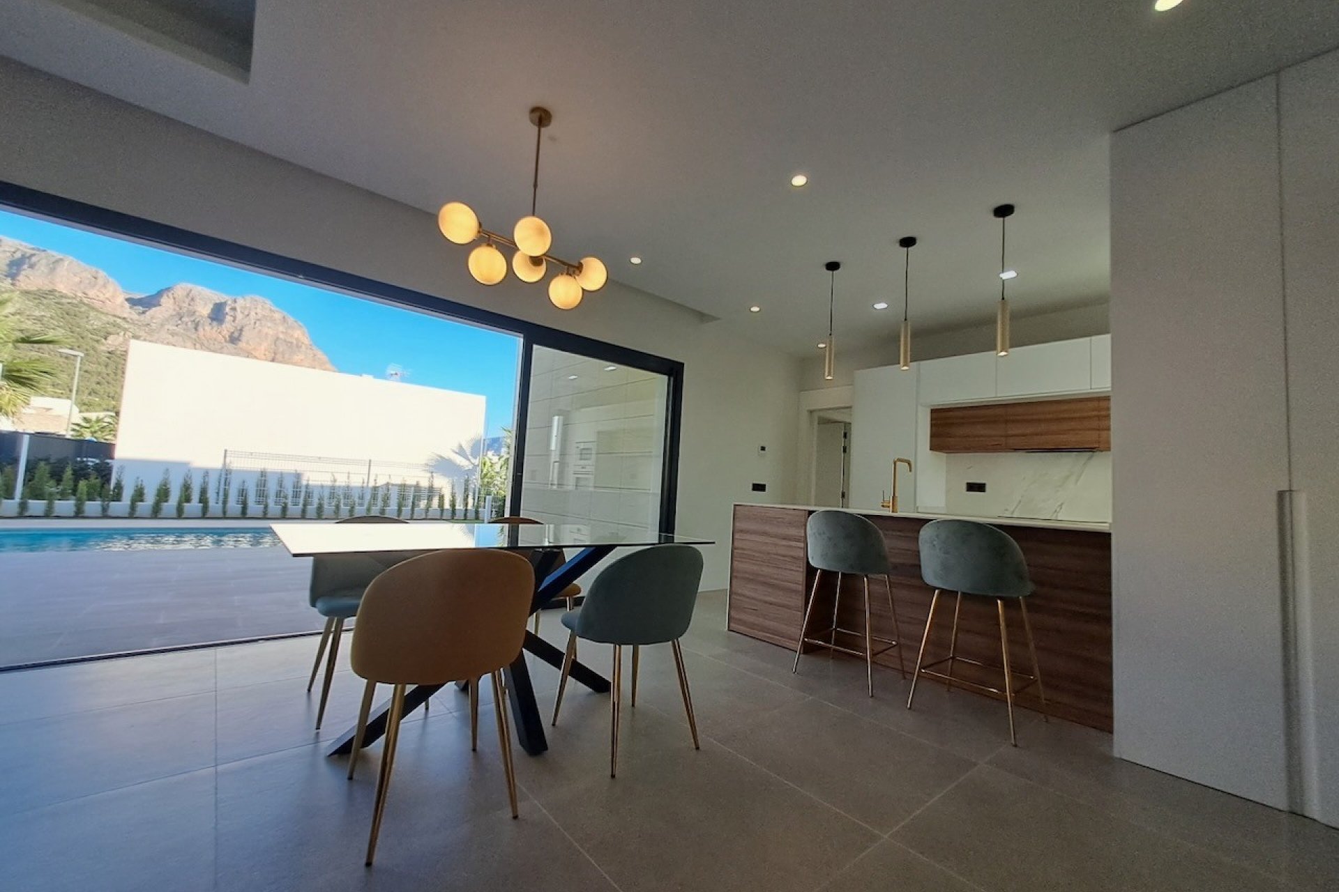 Resale - Villa -
Polop - Urbanizaciones