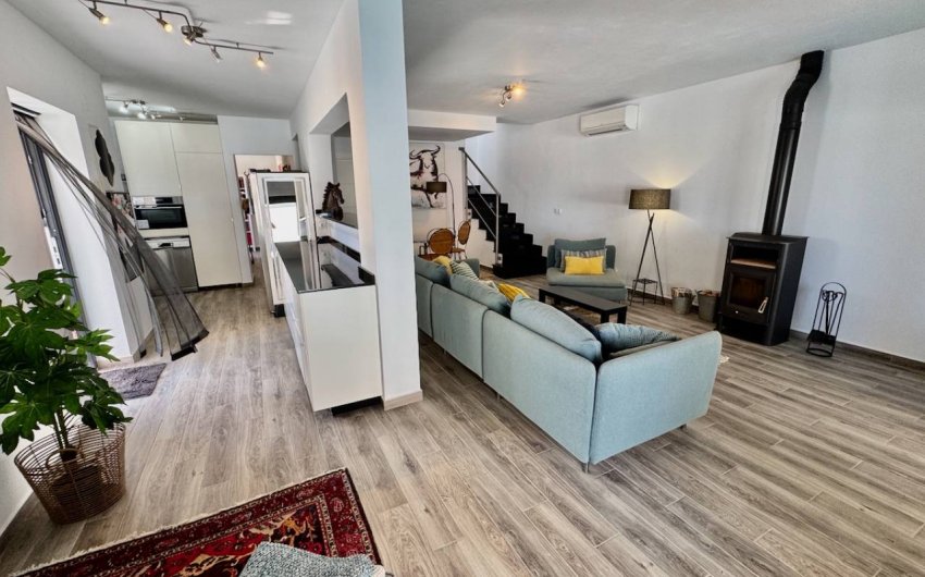 Resale - Villa -
Punta Prima