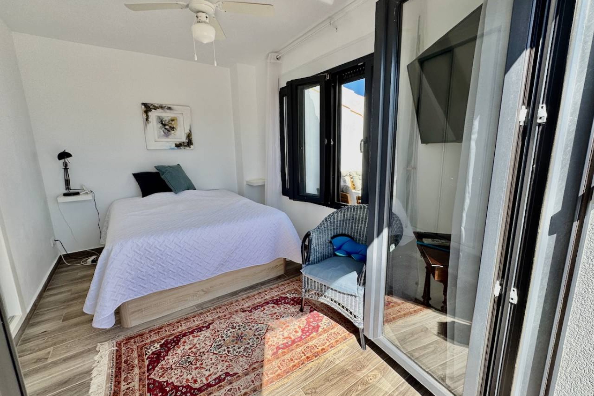 Resale - Villa -
Punta Prima