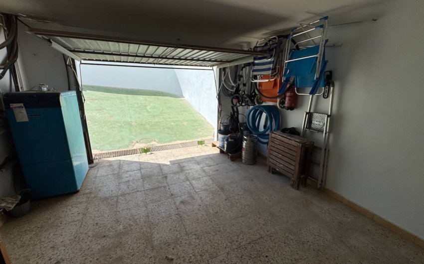 Resale - Villa -
Punta Prima