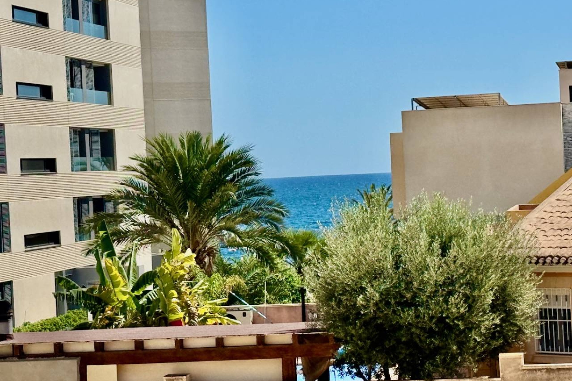 Resale - Villa -
Punta Prima