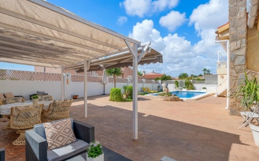 Resale - Villa -
Rojales - Ciudad Quesada