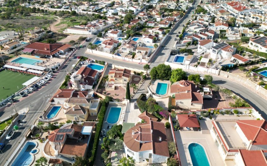 Resale - Villa -
Rojales - Ciudad Quesada