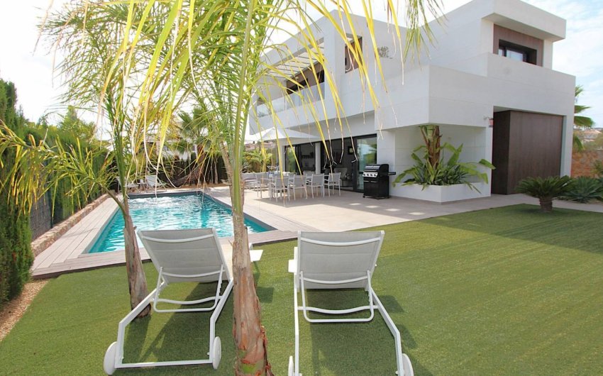 Resale - Villa -
Rojales - Ciudad Quesada