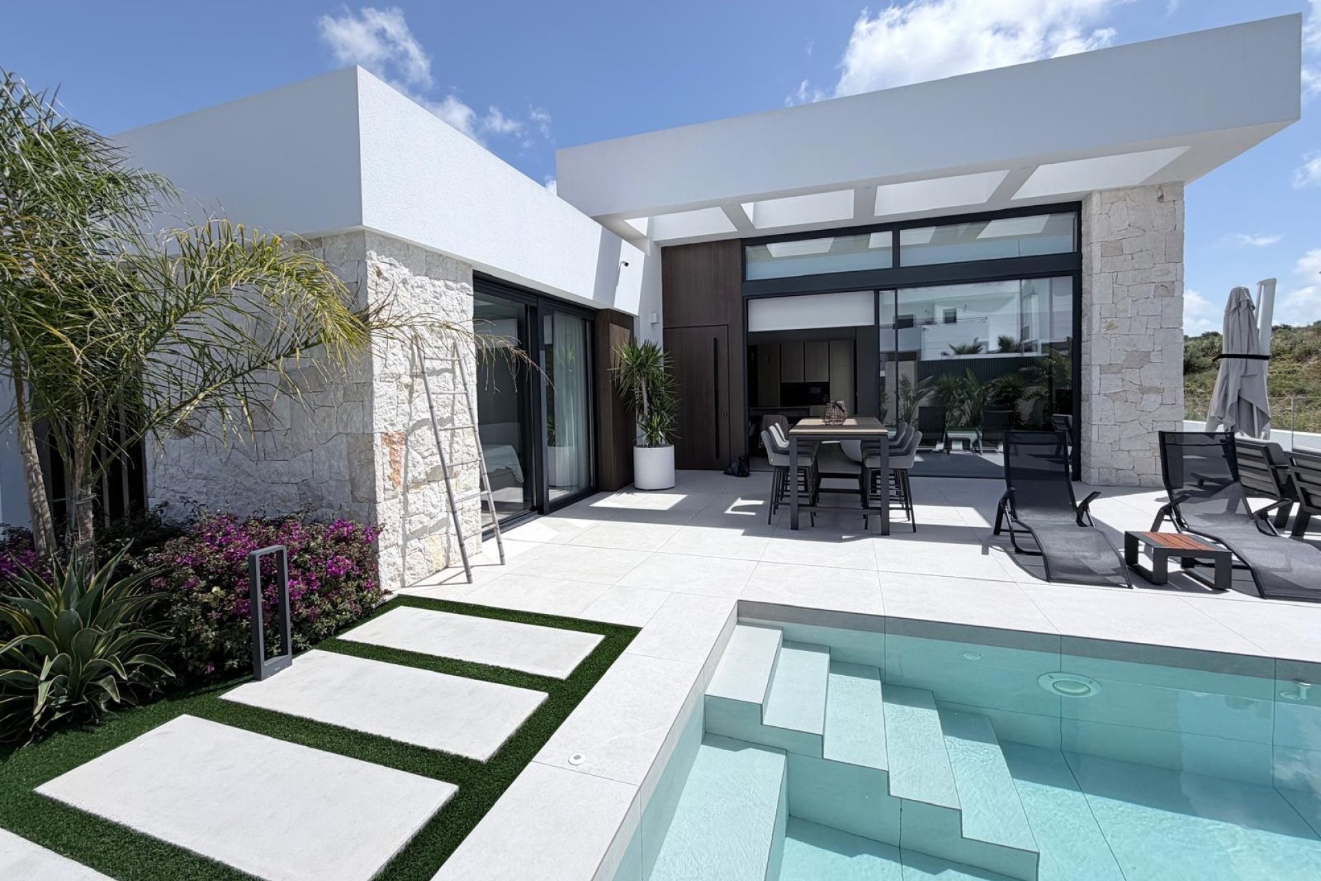 Resale - Villa -
Rojales - Inland