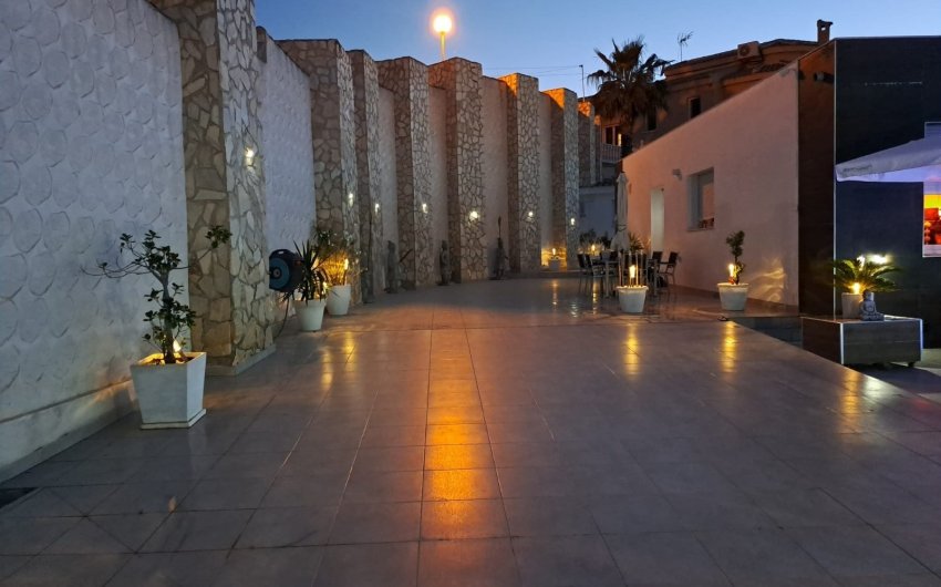 Resale - Villa -
Rojales - Inland