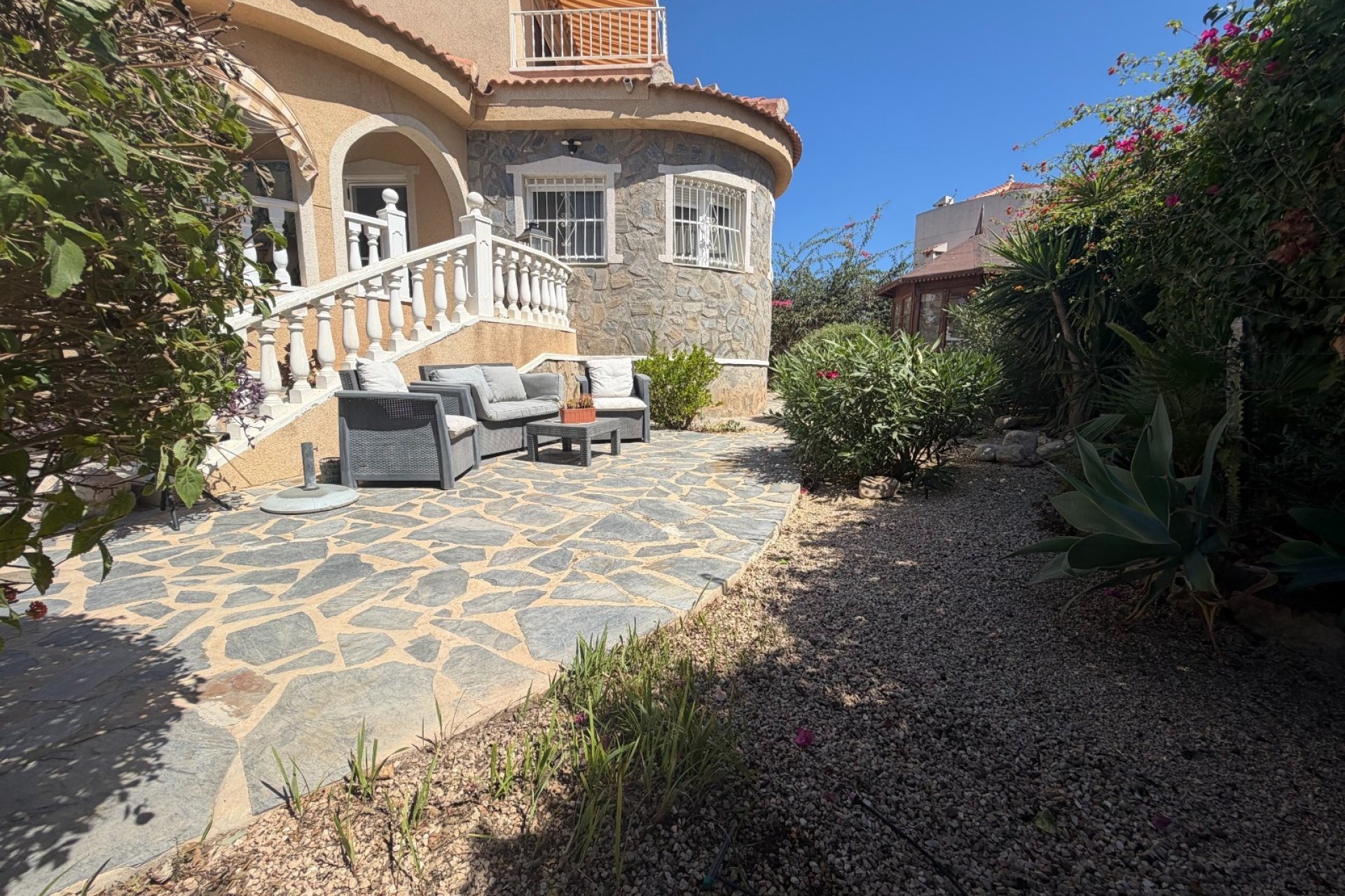 Resale - Villa -
Rojales - Inland