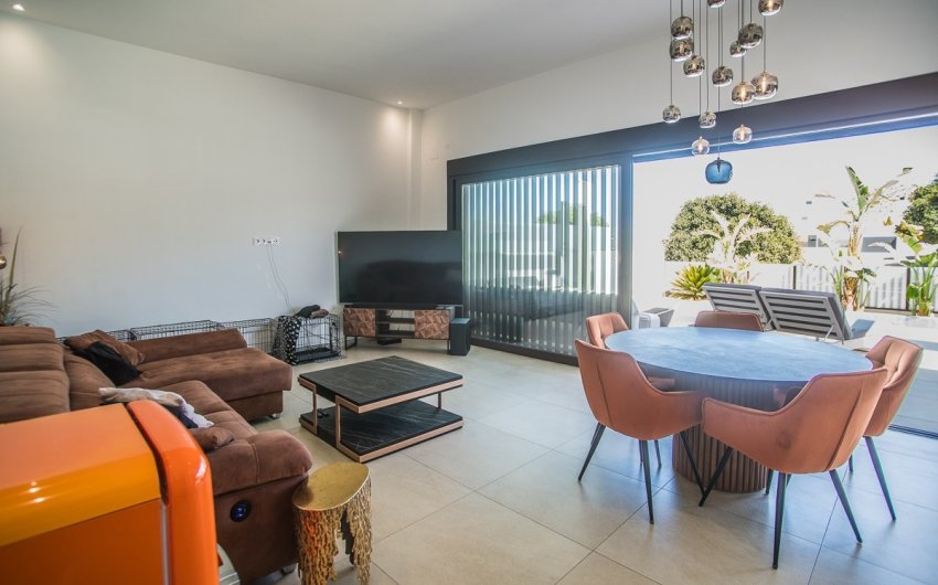 Resale - Villa -
Rojales - Inland