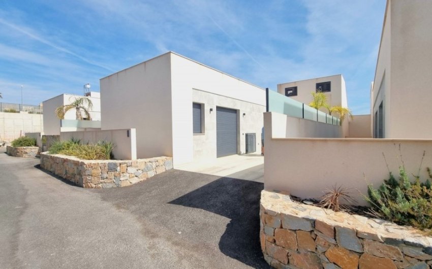 Resale - Villa -
Rojales - Inland