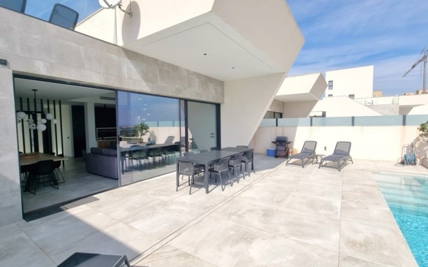 Resale - Villa -
Rojales - Inland